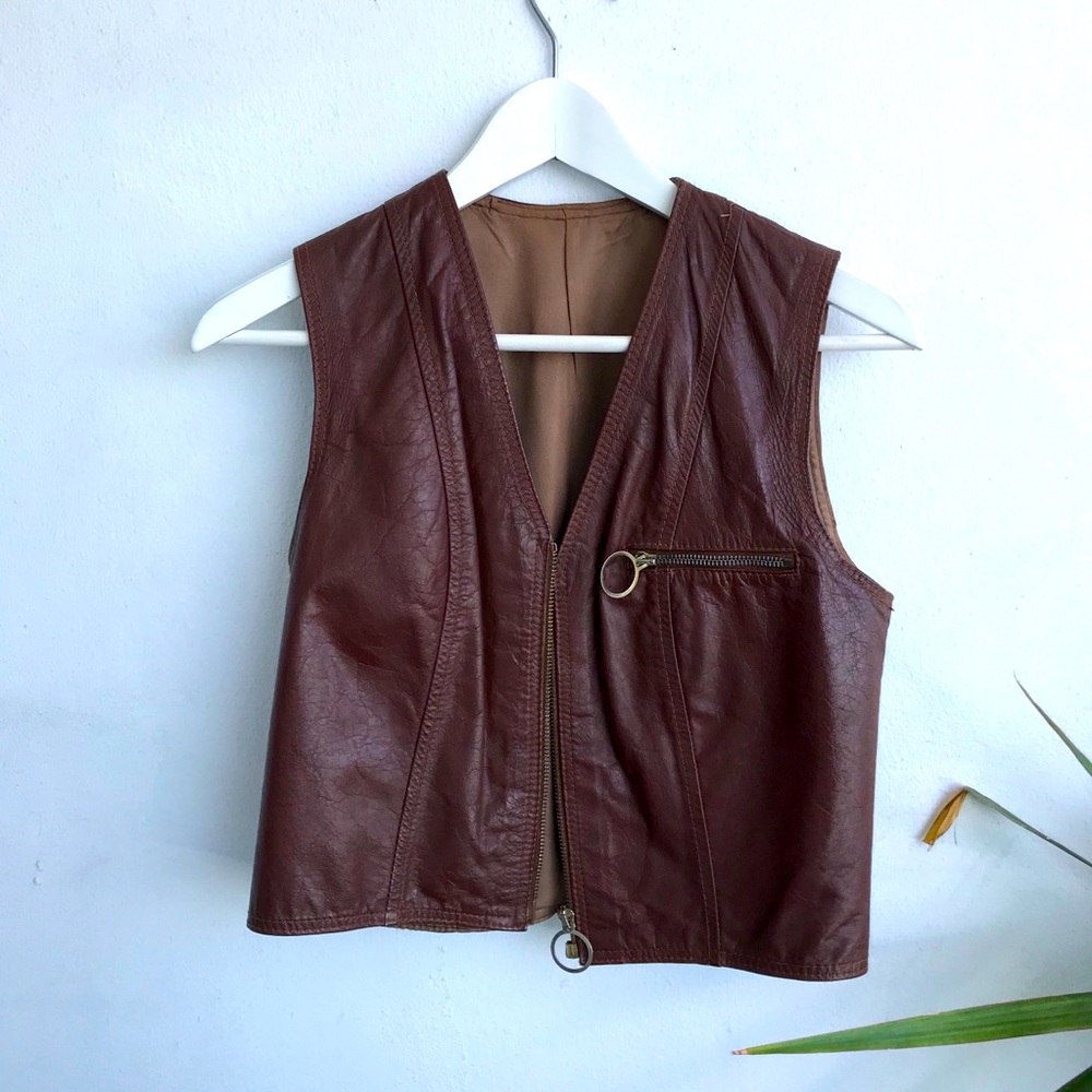 LEATHER VEST 🤎